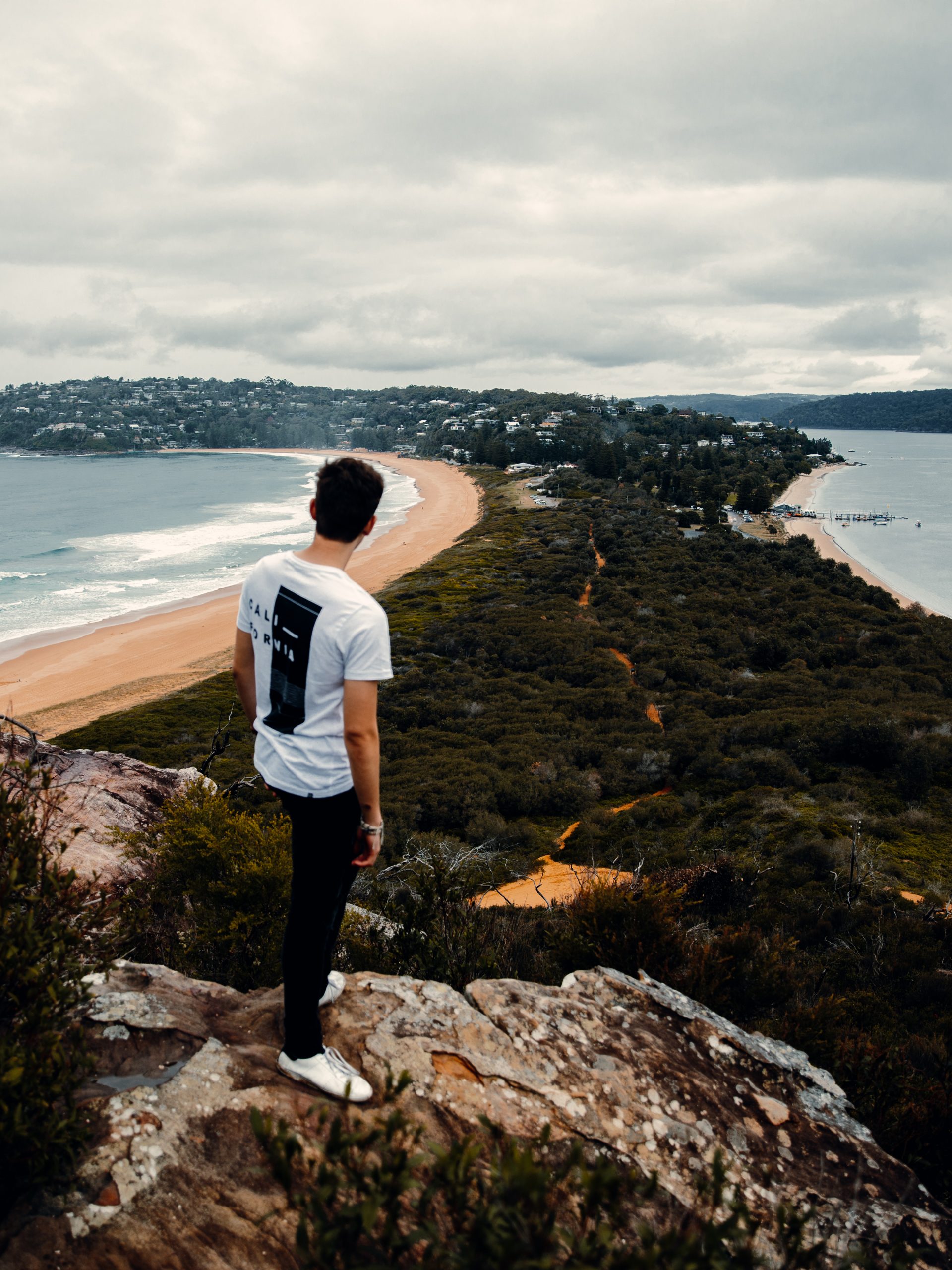 barrenjoey lighthouse hike right before a storm overlooking palm beach