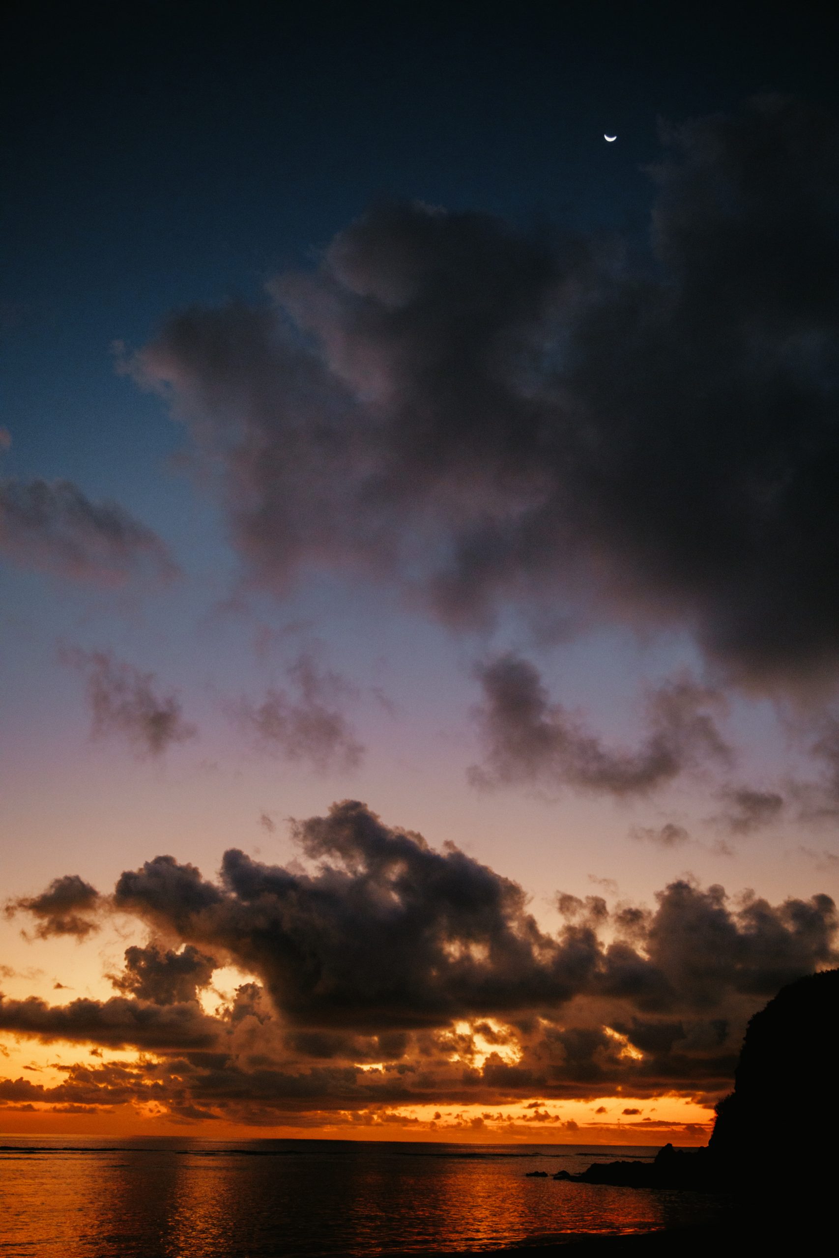 fiji-island-sunset-20180717-4K-Canon4825 sunset over reef while on an island getaway in fiji